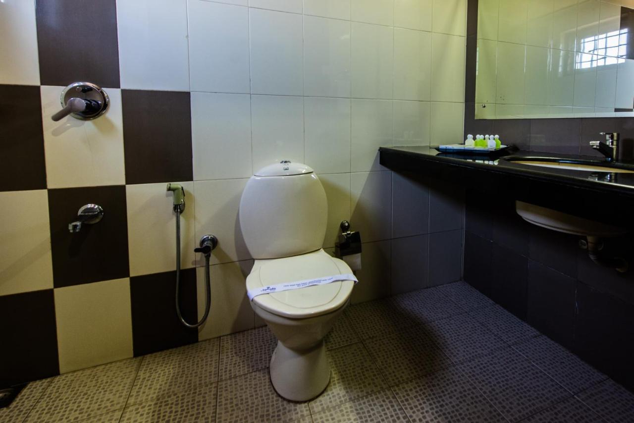 Kallada Hotels And Resorts Thrissur Екстер'єр фото