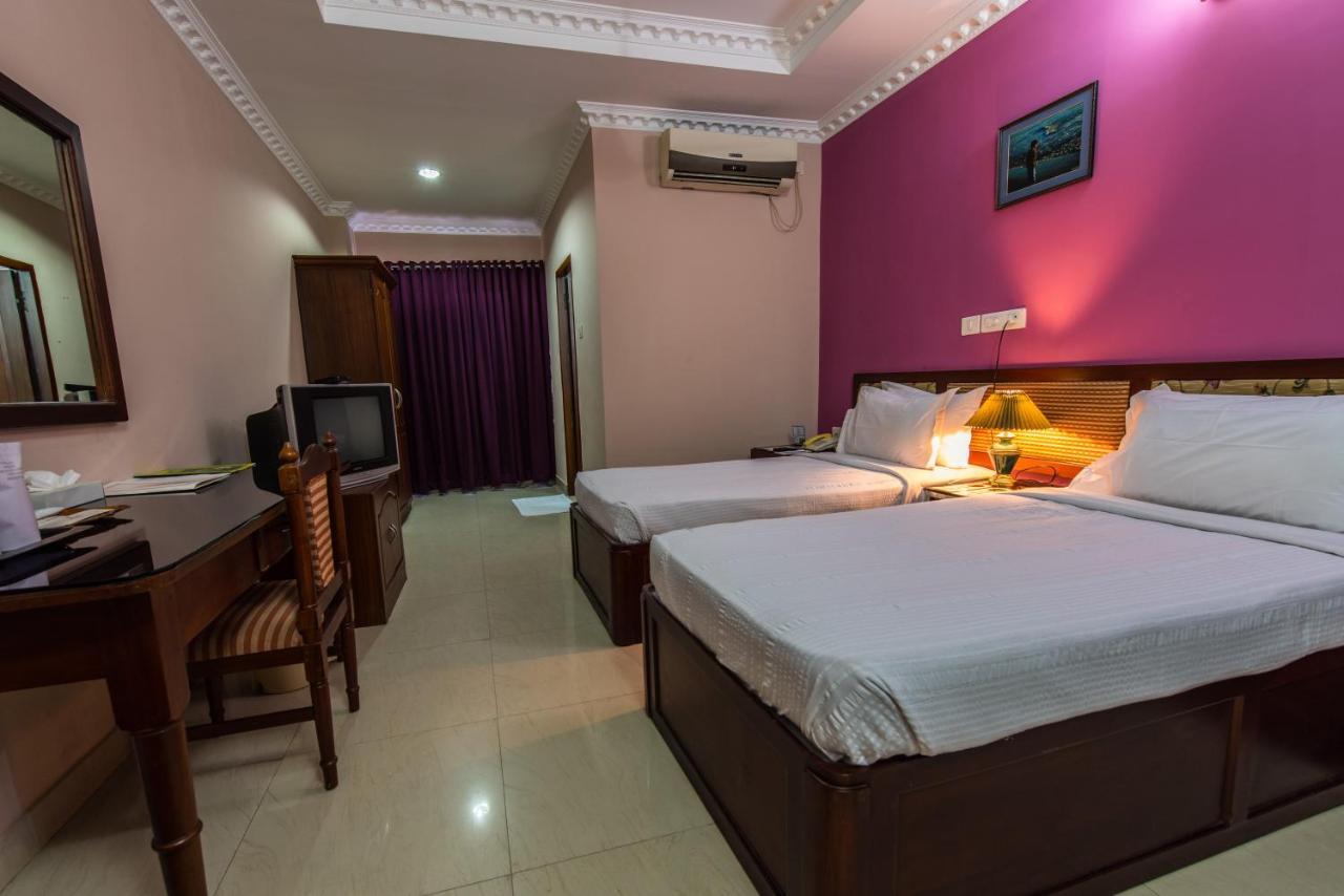Kallada Hotels And Resorts Thrissur Екстер'єр фото