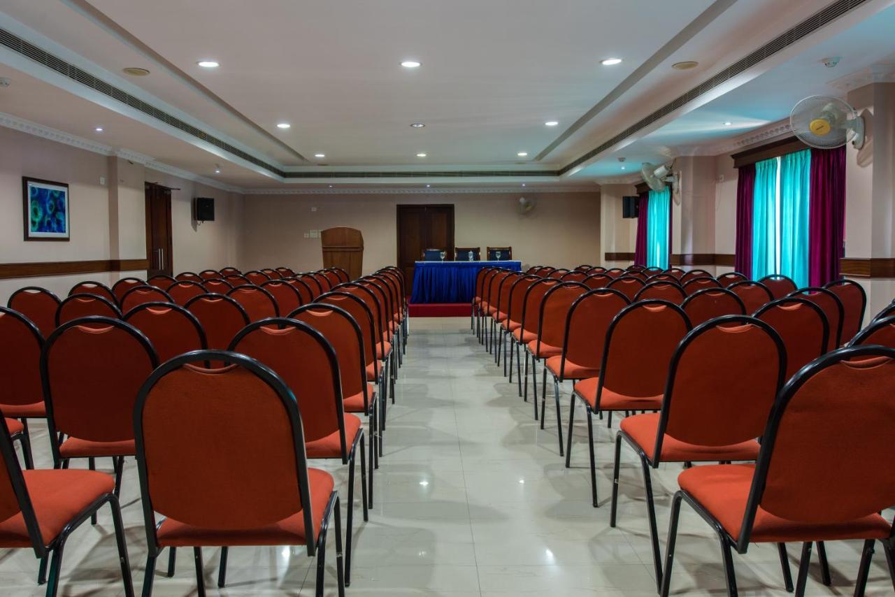 Kallada Hotels And Resorts Thrissur Екстер'єр фото